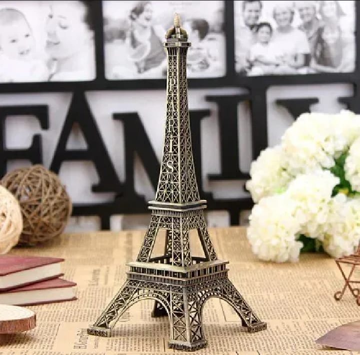 metallic eiffle tower in different sizes metallic eiffle tower in different sizes